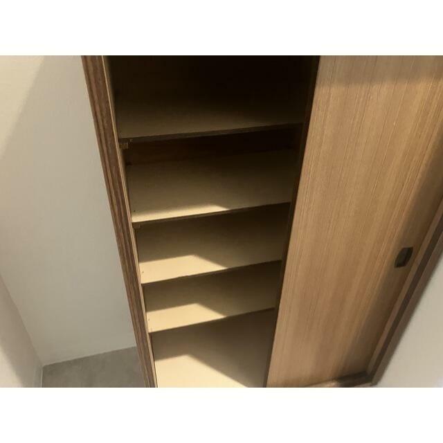 シューズボックス