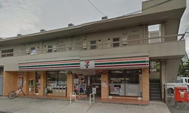 セブンイレブン横浜鉄町店