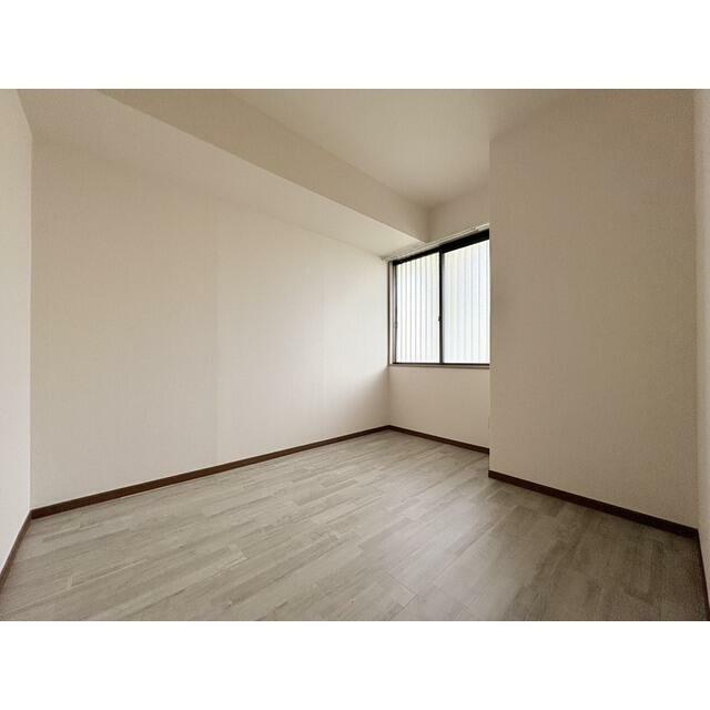 北側の洋室は寝室におススメです！