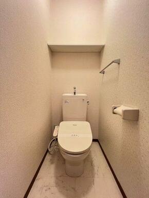 シャワー付きトイレ