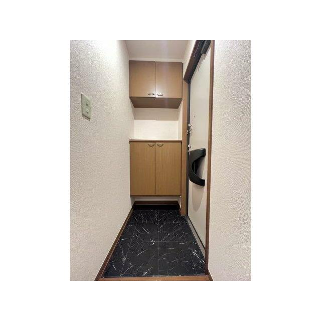 大きなシューズボックスが付いているので、玄関を広く綺麗に使うことができます