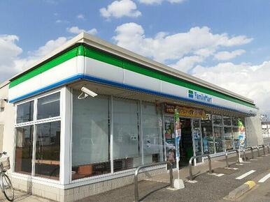 ファミリーマート筑西布川店