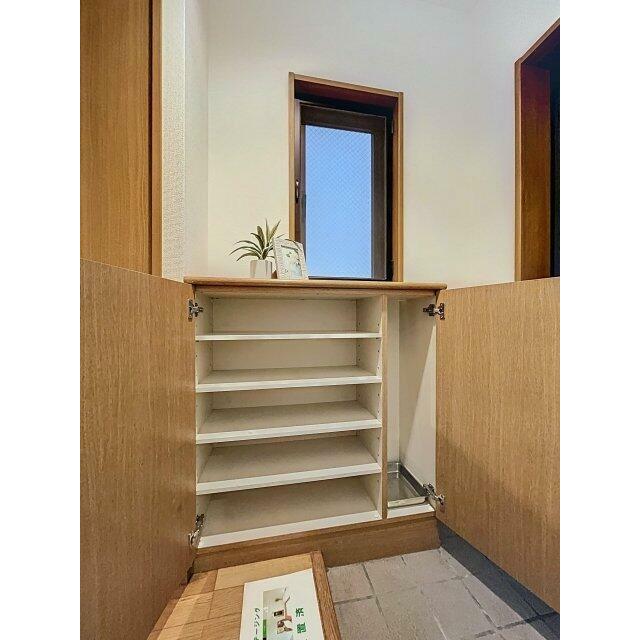 靴入※家具・小物はイメージです