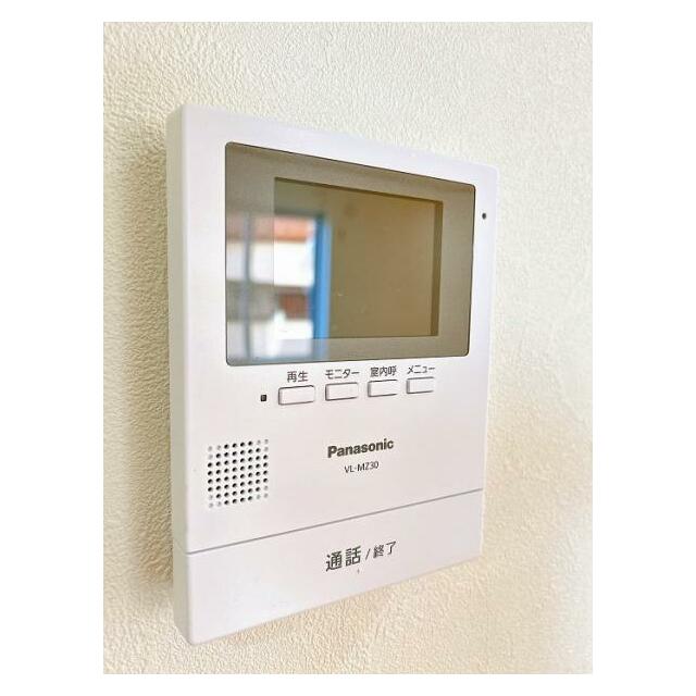 「設備」モニター付きインターホンがございます。新品交換済。