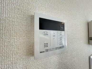 いつでも暖かい湯船に入れる追焚き炊き機能付き＾＾