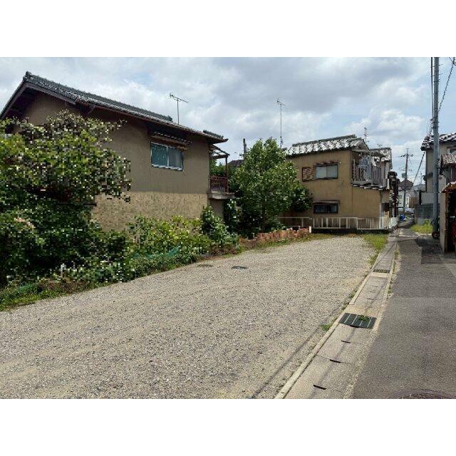 通り沿いの土地です
