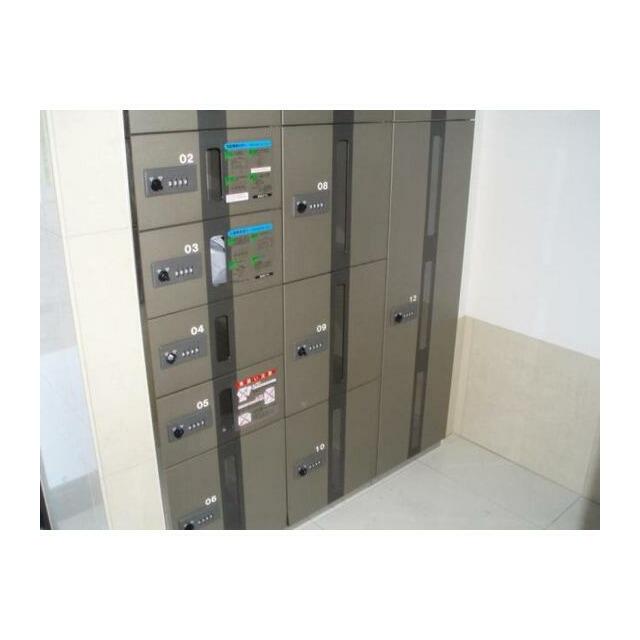 集合ポストにもダイヤル錠が付いてます♪