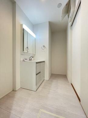 小さなお子様がいるご家庭は、脱衣所が広いことで入浴準備や着替えがしやすくなります！