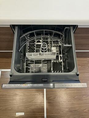 「キッチン」ビルトイン食器洗浄乾燥機付きです。