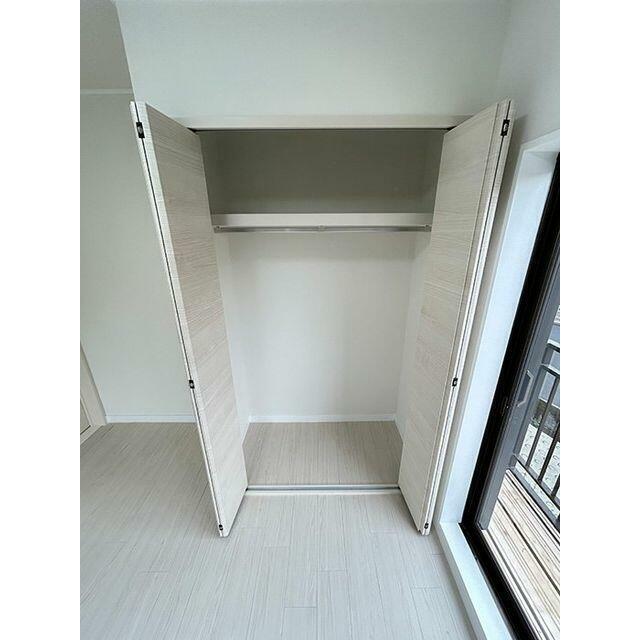 洋室（１）クローゼット