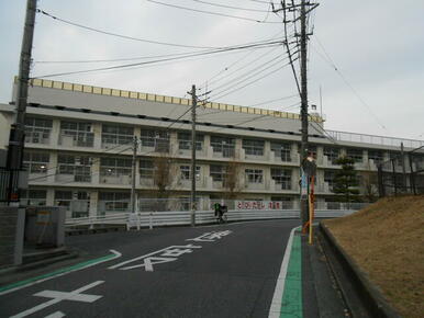 横浜市立藤が丘小学校