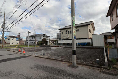 前面道路含む現地（造成後）