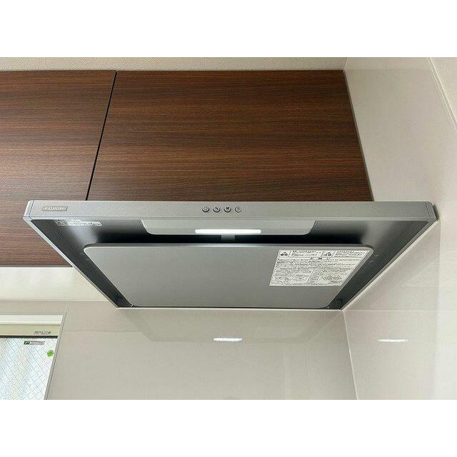 「キッチン」レンジフードも新品交換しております。