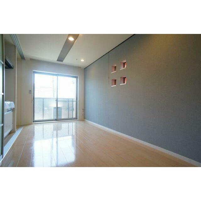 バルコニーは南向きです。