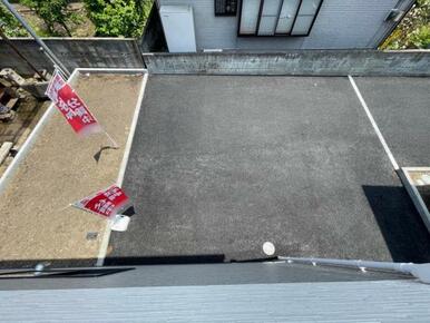 カースペース2台！並列駐車もできます♪
