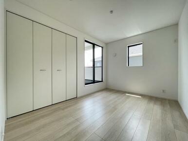 2階にはお部屋が3部屋！全部屋に収納が付いています＾＾