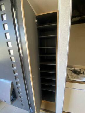 シューズボックス