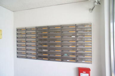 お部屋に直接投函されない便利な集合ポスト！