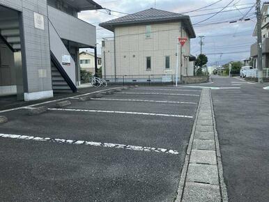 駐車場１台付無料