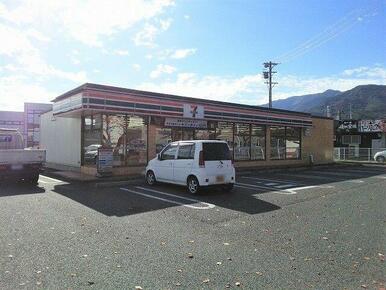 セブンイレブン  辰野伊那富店