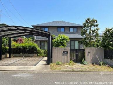 建物正面から撮影