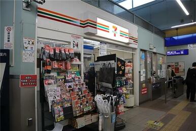 セブンイレブン横須賀追浜駅前店