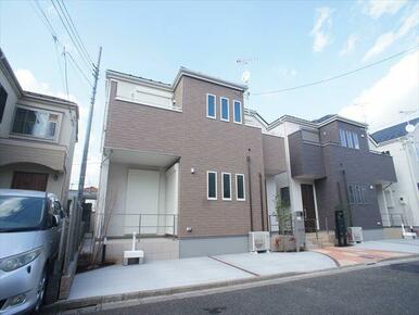 駐車場付き。駐輪場としてもご使用ください。