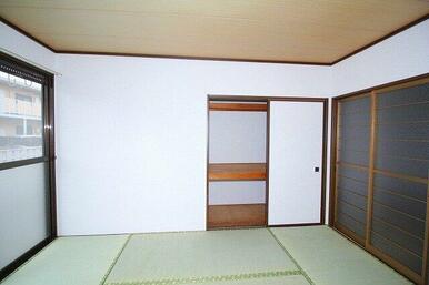 洋室へリフォームします
