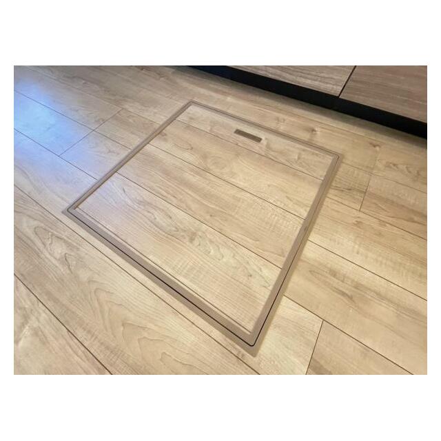 お漬物を漬けたり、鍋などの季節物をしまっておける便利な床下収納！