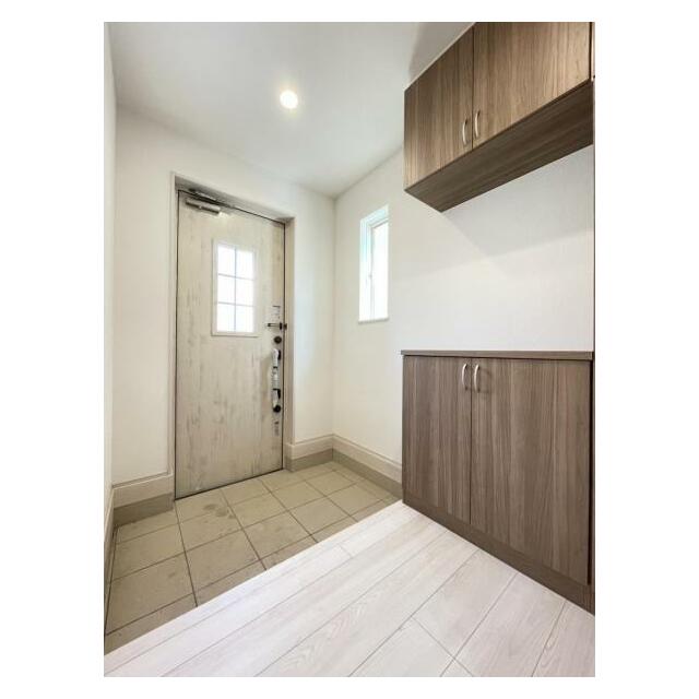 家族の靴がしまえるシューズボックス付き！SICにはベビーカーや子供の遊び道具なども収納できますよ＾＾