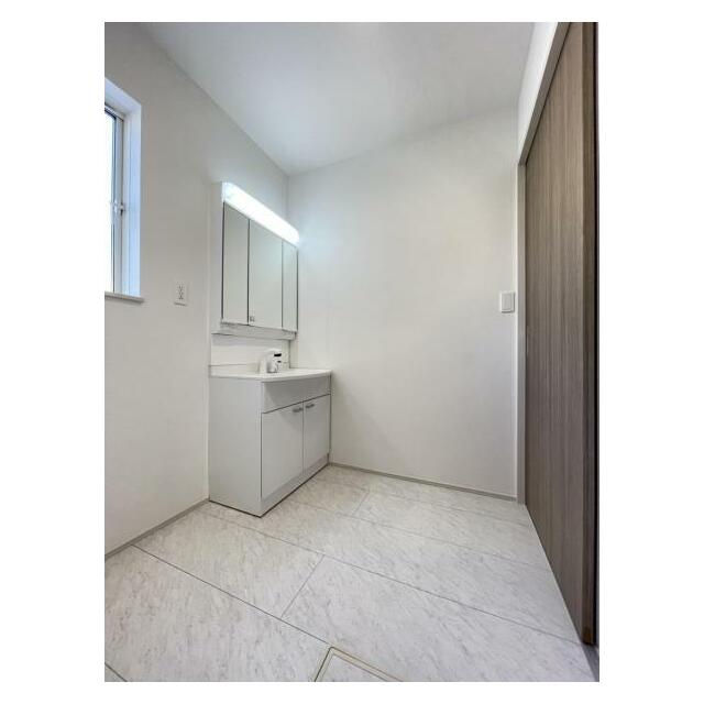 朝の準備・毎日の洗濯・帰宅後のお風呂と大活躍の洗面スペース＾＾