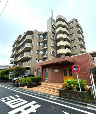 ８階建全３９戸　最上階角部屋です！