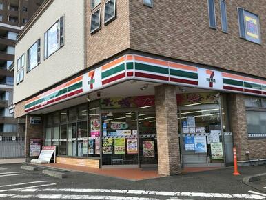 セブンイレブン横浜能見台東店