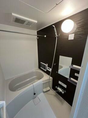 追い焚き・浴室乾燥機能付き（※写真は同間取り1階のお部屋）