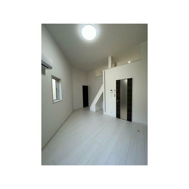 天井高があるので開放感がございます（※写真は同間取り1階のお部屋）