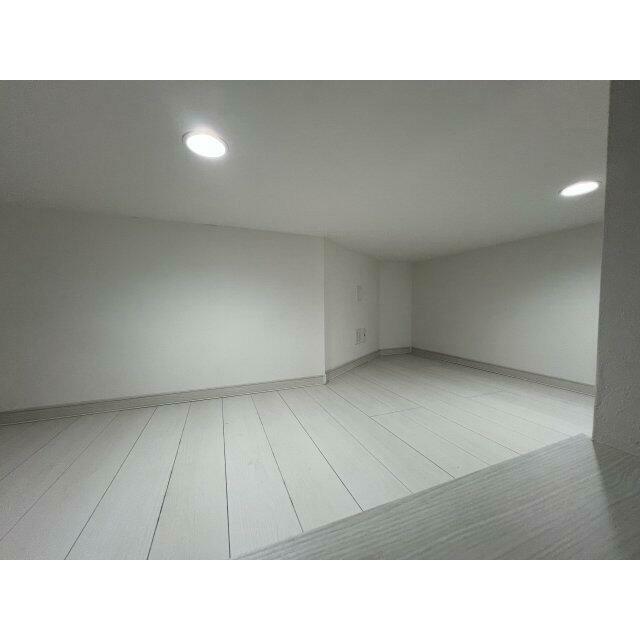 ロフトはしっかりした作りで、とても広いので収納スペースとしても有効活用できます（※写真は同間取り1階