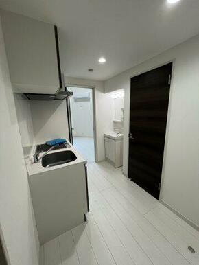 朝の身支度も捗る独立洗面台（※写真は同間取り1階のお部屋）