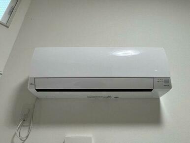 エアコン１基完備（※写真は同間取り1階のお部屋）