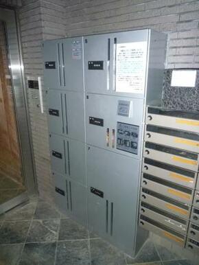 宅配ボックス完備