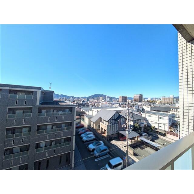 南西側、バルコニーからの眺望です。