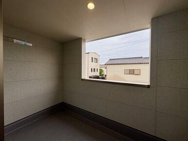 部屋の外と中をつなぐバルコニー、使い方自在！（3号棟）
