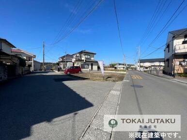 南側約6M、東側約5M幅員の公道角地。車の出し入れもスムーズに行えますね＾＾