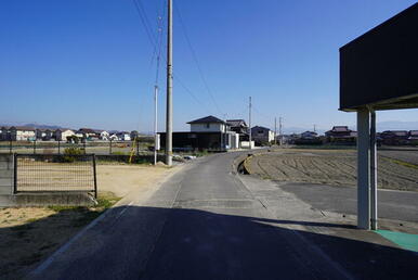 現地前道路