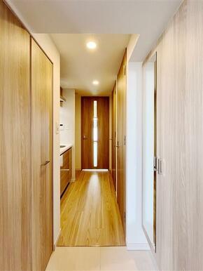 （参考）７０２号室　玄関　同タイプとなります