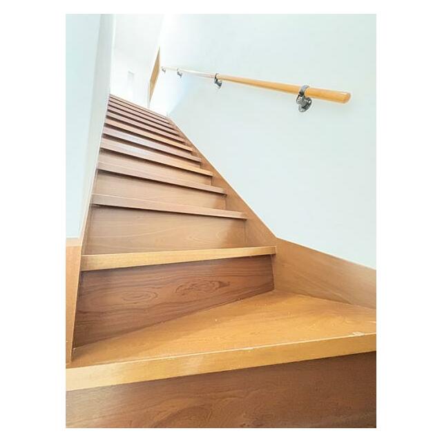 手すり付き階段