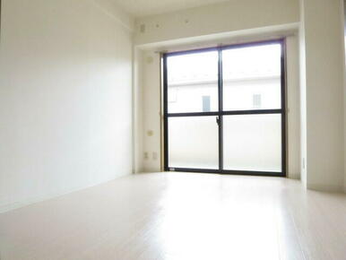 ※別部屋参考写真です