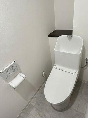 「トイレ」ウォシュレット付きです。