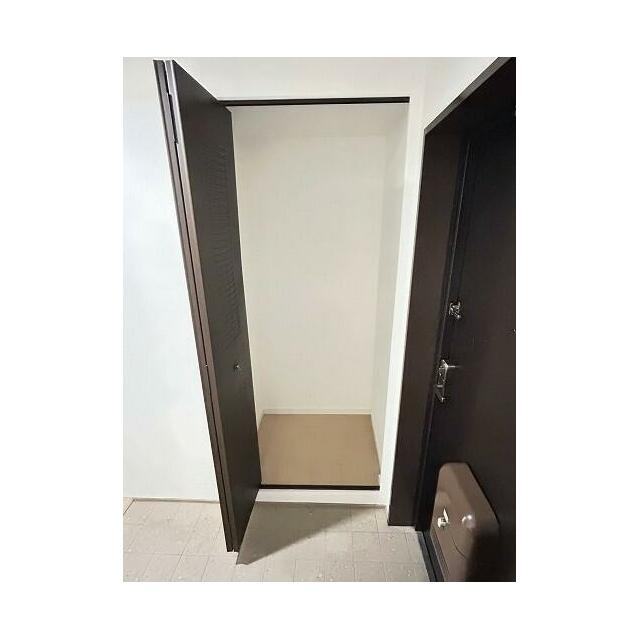 「玄関」シューズBOXがございます。