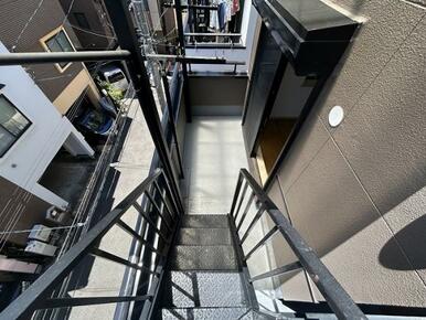 バルコニー階段