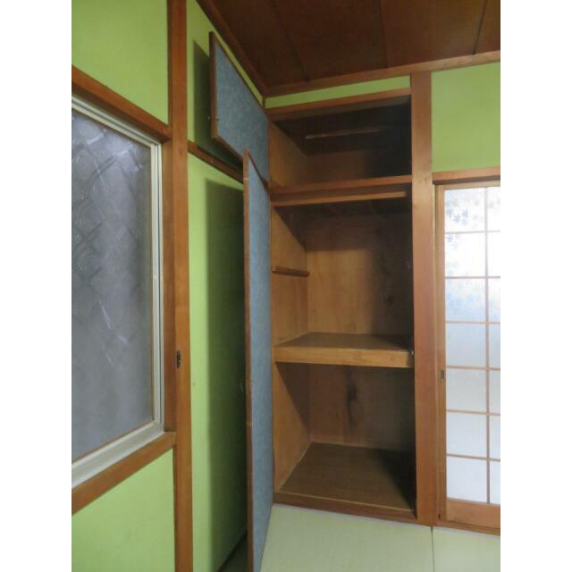 １階和室　押入　天袋付